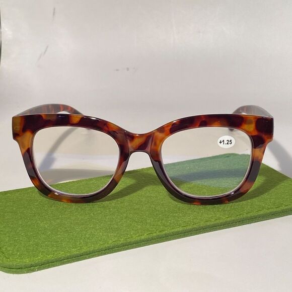 1561 Mona Reading Glasses 1.25 Tortoise Readers Rounded Square Frame NWT - Picture 2 of 9